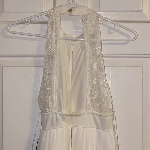 “My beloved white lace maxi dress” - Picture 3 of 6